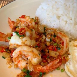 ข้าวกุ้งคั่วพริกเกลือ