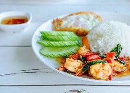 ข้าวกระเพรากุ้ง รสมือแม่