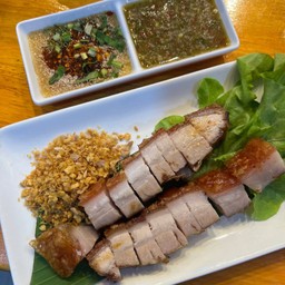 หมูกรอบทอด
