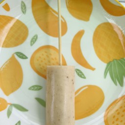 ลูกชิ้นทอดไม้ละ 5 บาท