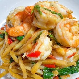 ข้าวผัดกะเพราหน่อไม้กุ้ง