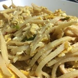 ข้าวหน่อไม้ผัดไข่