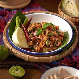 ลาบหมูยอ