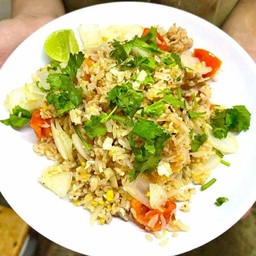 ข้าวผัดหมูหอมๆ