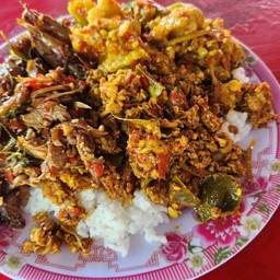 ข้าวแกง 25 บาท เติมข้าวฟรี บางขุนเทียน