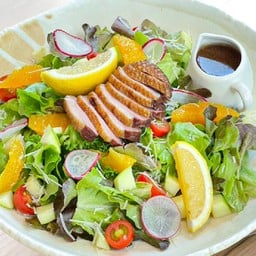 สลัดอกเป็ดรมควัน