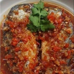 ปลาทูทอดราดพริก