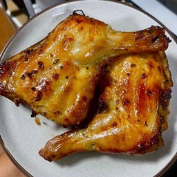 น่องติดสะโพกไก่ย่าง หมักสูตรทางร้าน