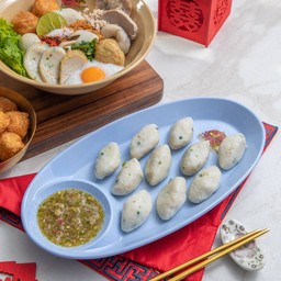 ลูกชิ้นรักบี้10ลูก (ลวกพร้อมทาน)