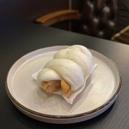 ซาลาเปาไส้กรอก