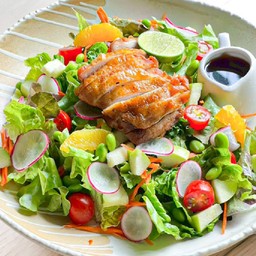 สลัดไก่กรอบ น้ำสลัด 3 รส