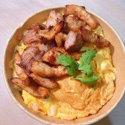 ไข่เจียวทรงเครื่อง-ขายในบ้าน