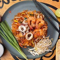 N32 ผัดไทยทะเล