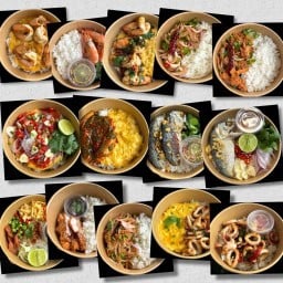 “ร้านครัว59” ข้าวกล่องกะเพรา (ผัดกะเพราแห้งๆเผ็ดน้อย) 59