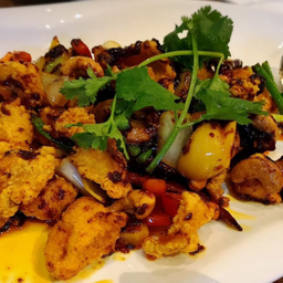 ไก่กรอบผัดเม็ดมะม่วง