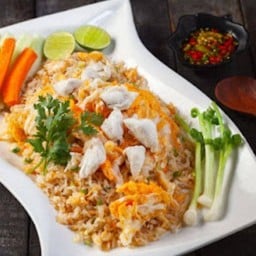 ข้าวผัดปูคั่วกระทะ (ใหญ่)