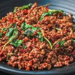 ข้าวกะเพราเนื้อโพนยางคำราดข้าว