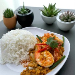 ข้าวราดผัดผงกระหรี่