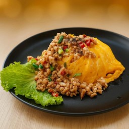 ข้าวไข่ข้นหมูสับพริกกระเทียม