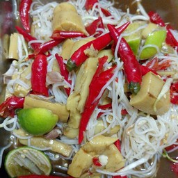 ตำขนมจีนปูปลาร้า +หน่อไม้