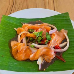 ทางร้านได้กลับมาเปิดพร้อมพัฒนาเรื่องรสชาดและความผิดพลาดของออเดอร์ค่ะอาหารผิดพลาด โทร0855792433