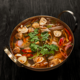 ต้มยำเห็ดฟาง (หม้อไฟ)