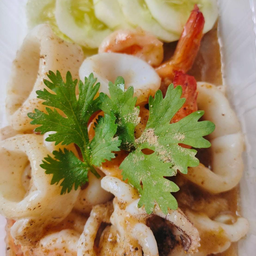 หมึกกระเทียมเป็นกับข้าว