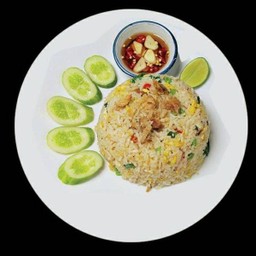 ข้าวผัดคะน้าปลาเค็ม(Stir-fried rice with kale and salted fish)