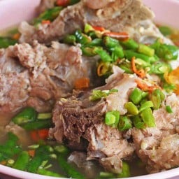 เล้งแซ่บ-ข้าวตามสั่ง อีศรี หัวหิน