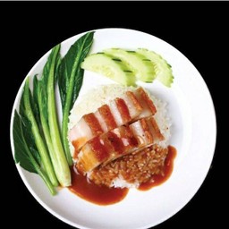 ข้าวหมูกรอบ(Crispy pork rice)