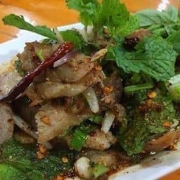 น้ำตกคอหมูย่าง