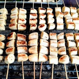 อิ่มจุกๆ กล้วยปิ้ง 10 ไม้ ราดน้ำฉ่ำๆ