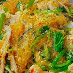 สุกี้แห้ง