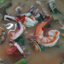 ต้มยำรวมมิตรน้ำใส