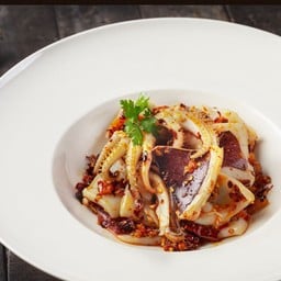 ปลาหมึกคั่วพริกเผา