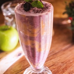 Peanut Butter Berry (บลูเบอร์รี่ & เนยถั่วปั่น)