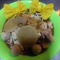 ชายสี่ บะหมี่เกี๊ยว (นิรันดร์2) นิรันดร์2