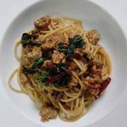 สปาเก็ตตี้ผัดกะเพราหมูสับ