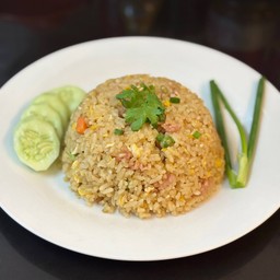 ข้าวผัดแหนม