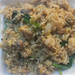 ข้าวผัดปลากระป๋อง