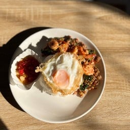 ข้าวเหนียวห่อหมูทอด-ไก่ทอด-ลูกชิ้นปิ้ง