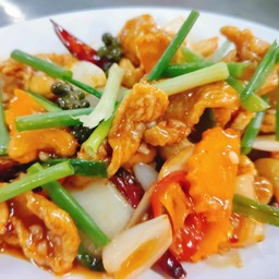 ไก่ผัดเม็ดมะม่วง