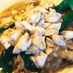 ราดหน้าเนื้อปูก้อน