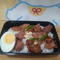 แหนมสันคอหมูทอดราดข้าว