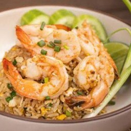 ข้าวผัดกุ้ง กุ้งไซร์ใหญ่