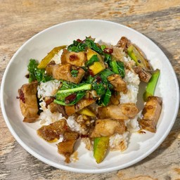 คะน้าหมูกรอบ