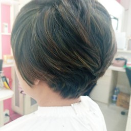 ซอยสั้นทุย ไฮไลท์ เก๋ๆพรางผมขาว