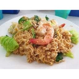 มาม่าผัดไข่ทะเล