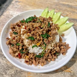 กะเพราหมูสับ