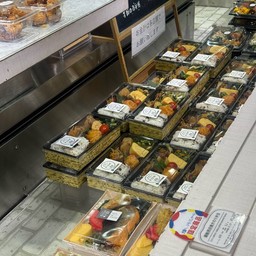 Eki Marché Shin-Osaka Ekimaru Kitchen